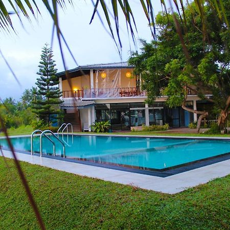 Nico Lagoon Hotel Negombo Exterior photo