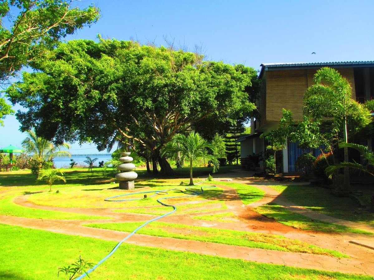 Nico Lagoon Hotel Negombo Exterior photo